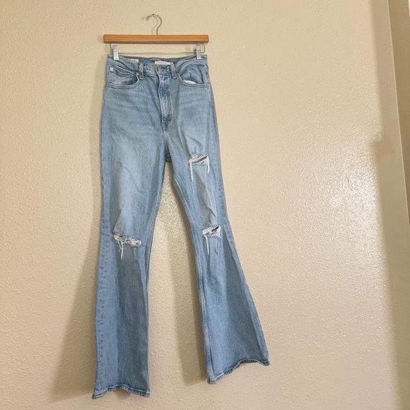 Levi’s 70’s High Rise Flare Jeans - Picture 8 of 9